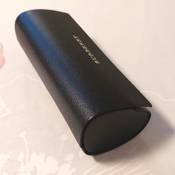 Burberry black glasses case - Picture 4 of 12